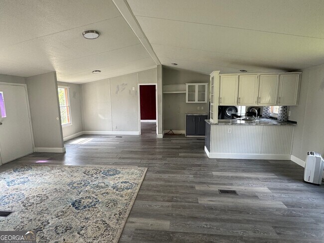 Photo - 18 Mohican Maze Unit # 18M