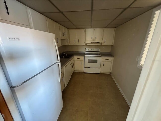 Photo - 245 Center Rd Unit 211