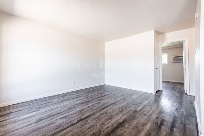 Photo - 3224 Twin Oak Ln Unidad G24