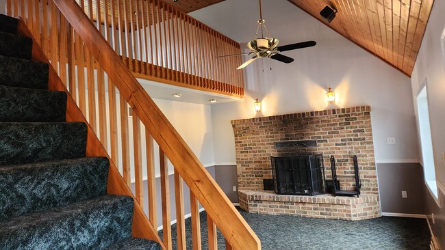 Photo - 1815 N 6th Ave