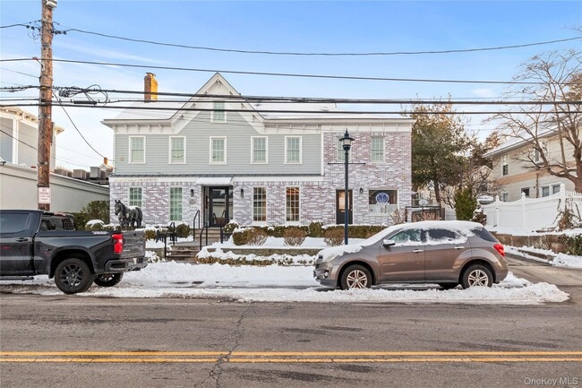 Building Photo - 71 W Main St Unit 2A