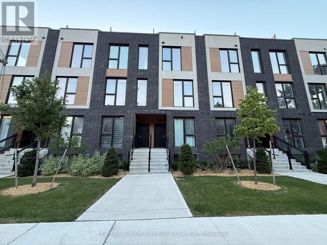 Photo - 180 Clonmore Dr