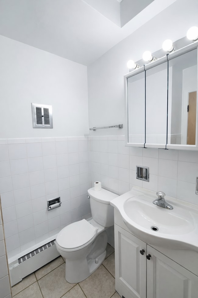 Photo - 2027 W 111th St Unit 2N