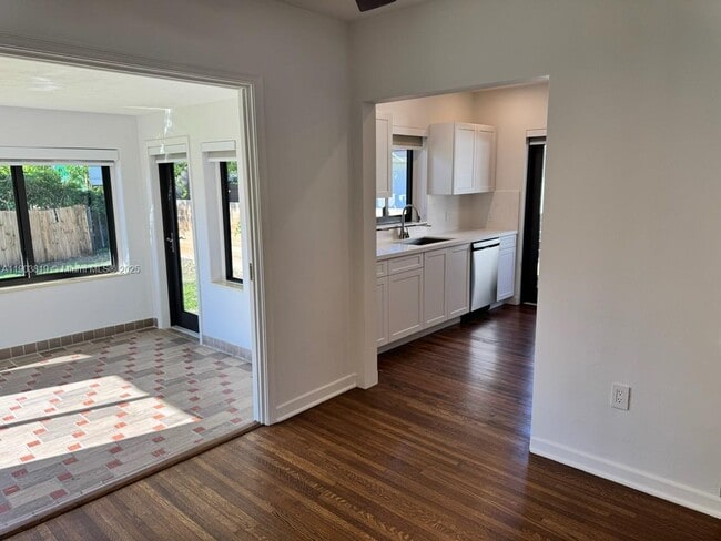 Photo - 2210 SW 25th St