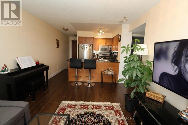 Photo - 18 Kenaston Gardens Unit 901