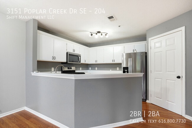Photo - 3151 Poplar Creek Dr SE