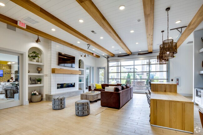 Resident Lounge - Argento at Riverwatch Apartments