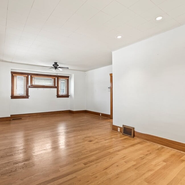 Photo - Darling Sugar House 3 Bedroom Home