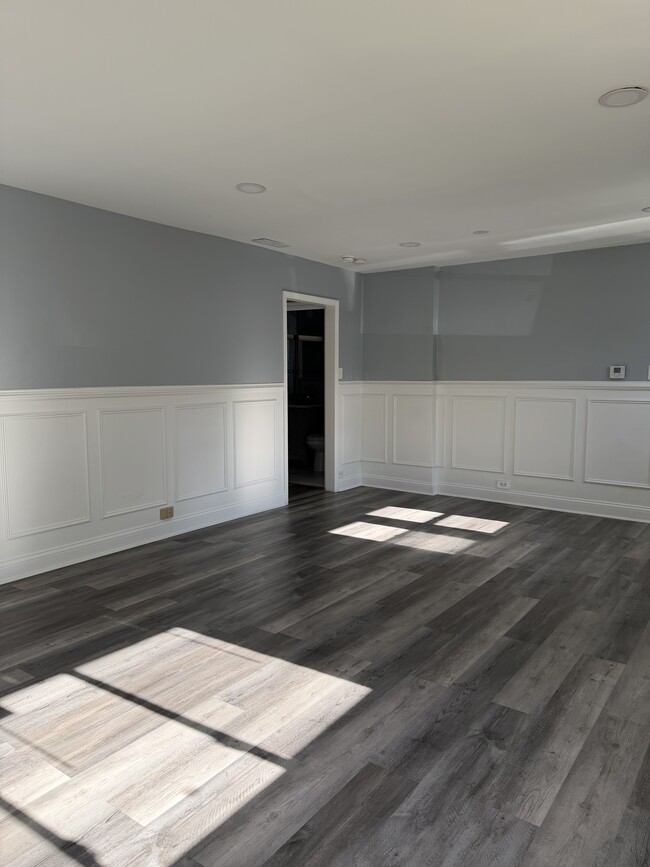Building Photo - 5439 W 23rd Pl Unit 1