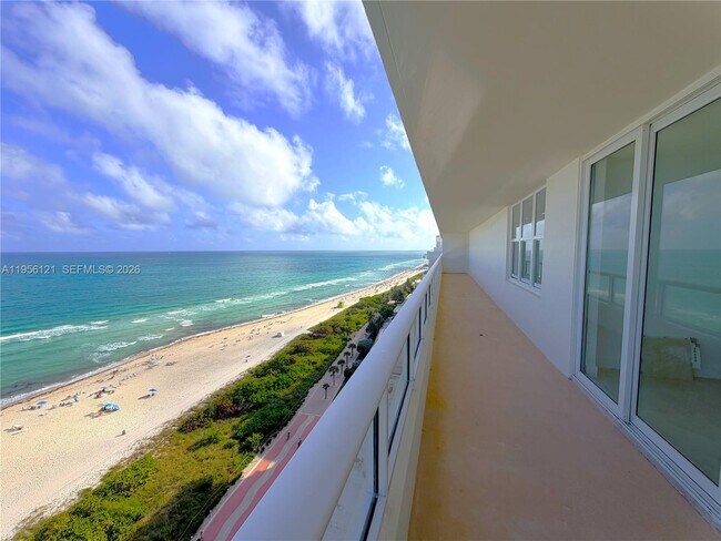 Photo - 5601 Collins Ave Unit PH-2