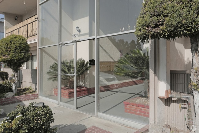 Photo - Monte Carlo Apartments