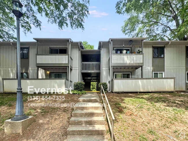 Building Photo - 2235 Sunderland Rd Unit 98c Rental