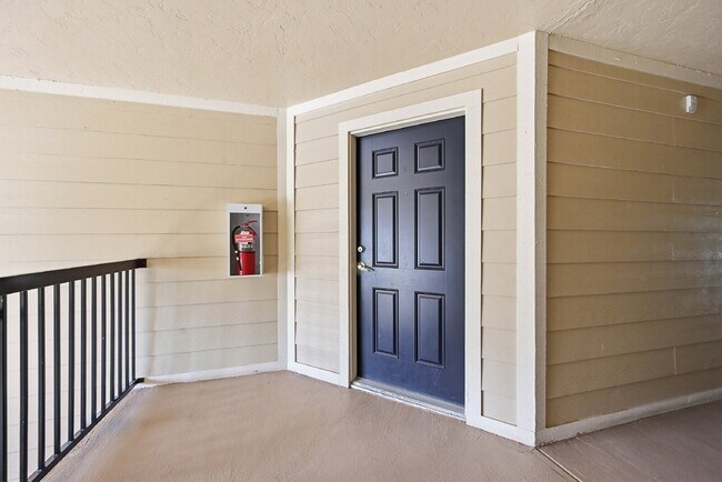 Photo - $2,020.95 with $300.00 off the first month's rent, $2 Beds - 2 Bath, Condo in Aurora with in Unit... Unit #14-305