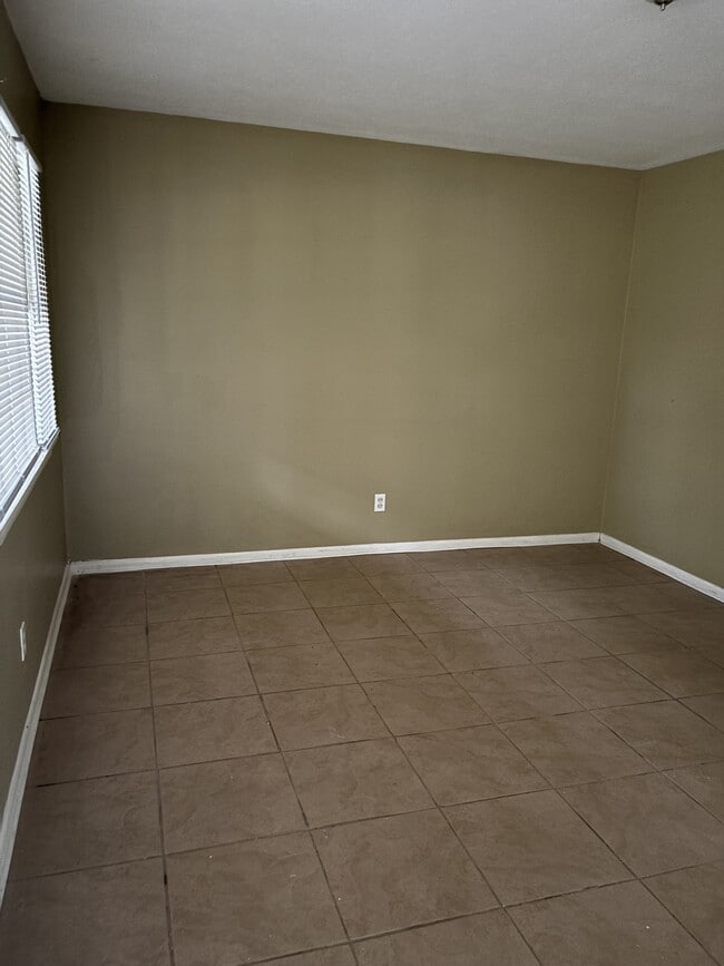 Photo - 1332 Dianne Dr