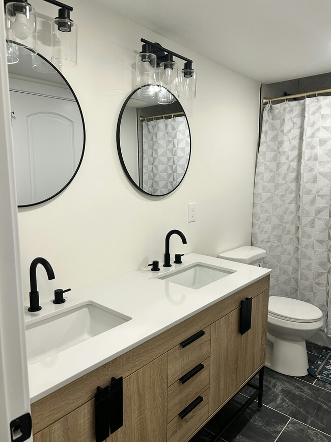 Building Photo - 1759 E 3300 S Rental