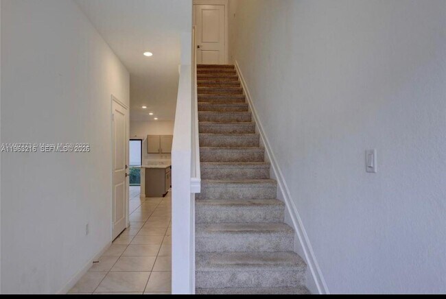 Photo - 1170 SW 7th Ct