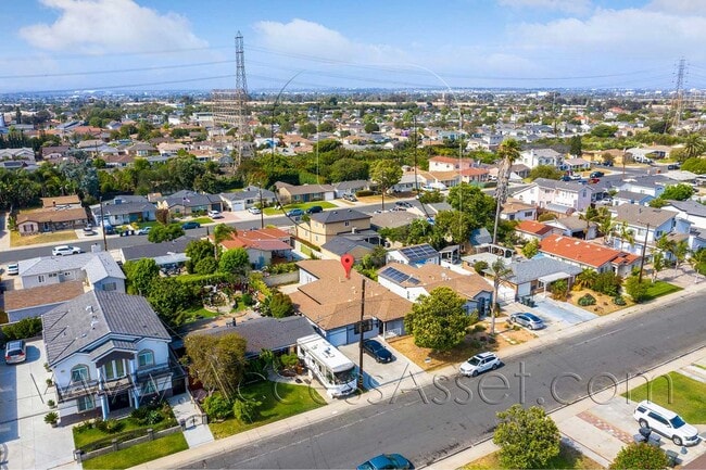 Photo - Spacious 3-Bedroom Torrance Home with Private Yard & Modern Interior