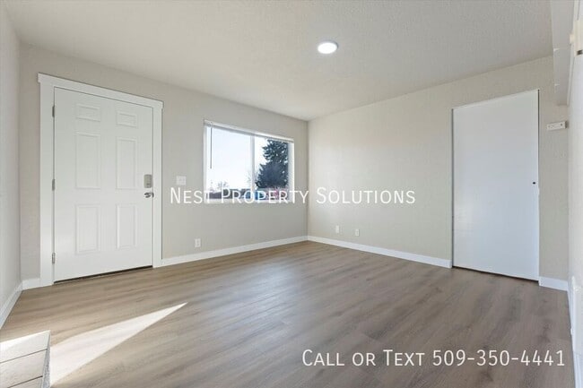 Photo - 4460 Circle Pl NE Unit 2