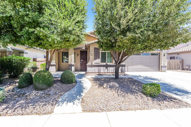 Photo - 2690 E Narrowleaf Dr House