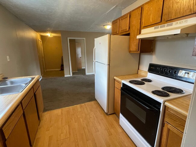 Photo - 1500 W Memorial Dr Unit 4