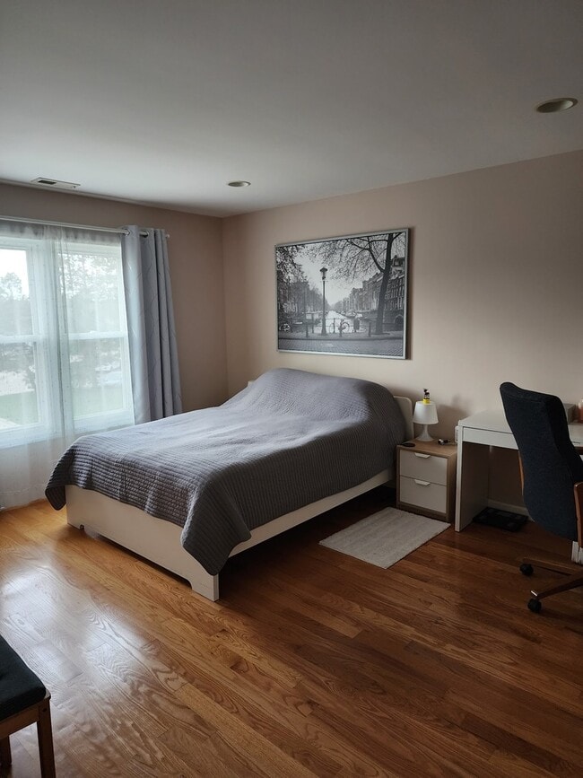 Photo - 1405 Clairmont Ct