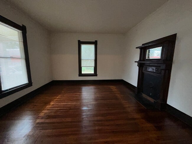 Photo - 179 Lagrange St