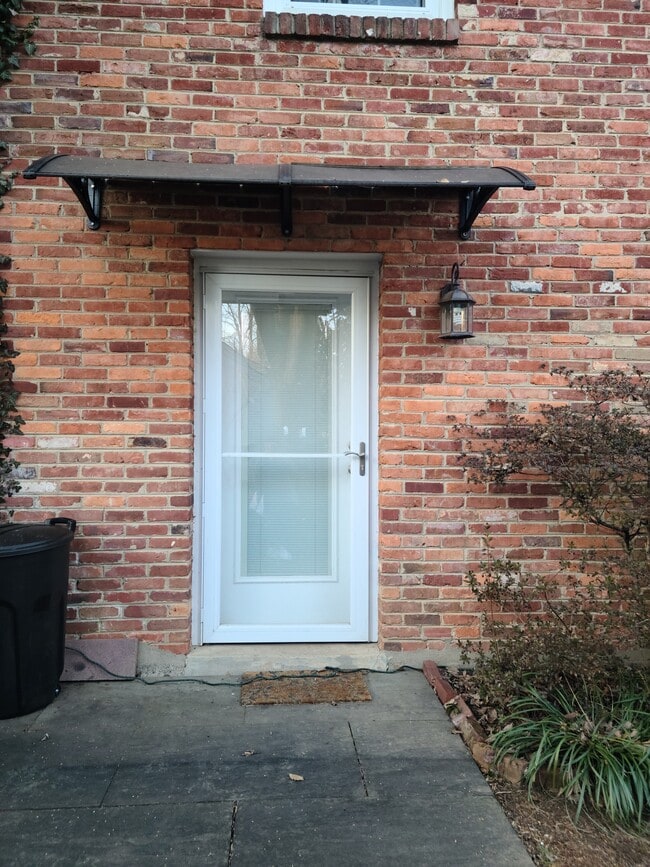 Photo - 361 Holmes Dr NW