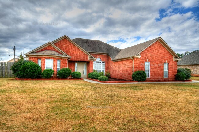 Photo - 176 Timber Oak Rd