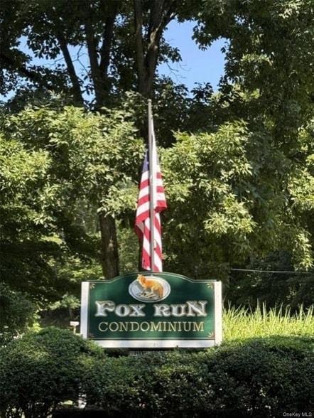 315 Fox Run Ln