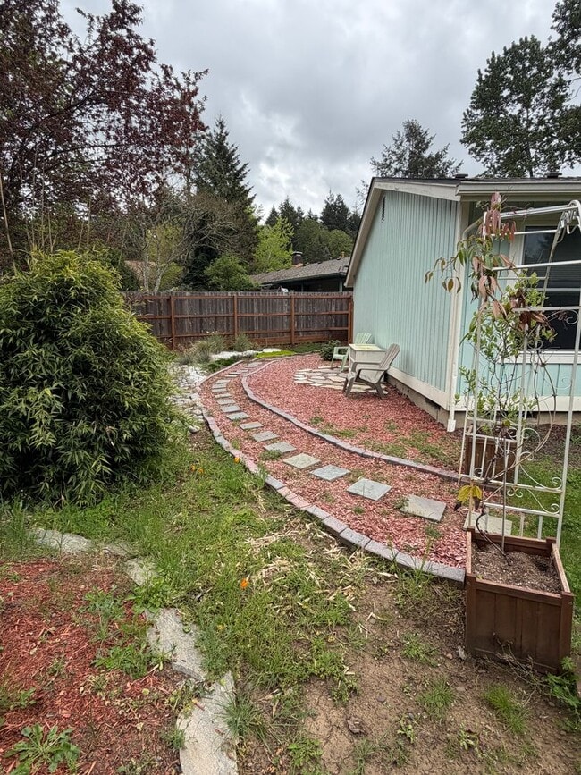 Photo - (969) Lance Way - 3 Bedroom / 2 Bath Home