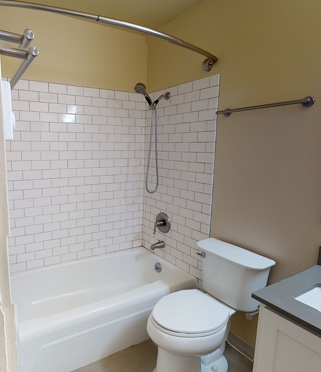 Photo - Ramayana Apartments