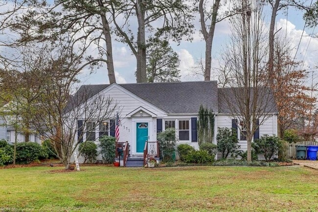 Photo - 171 W Bay Ave