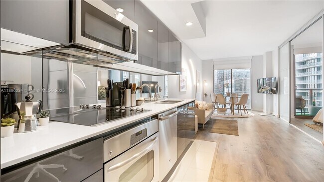 Photo - 31 SE 6th St Unit 2203