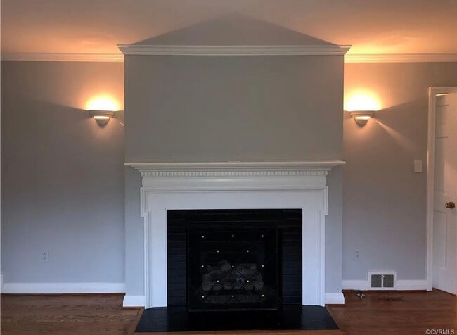 Photo - Beautifully Renovated 4bdrm/2.5bth Tri-Level Home Located on a Large Lot in Henrico County!!