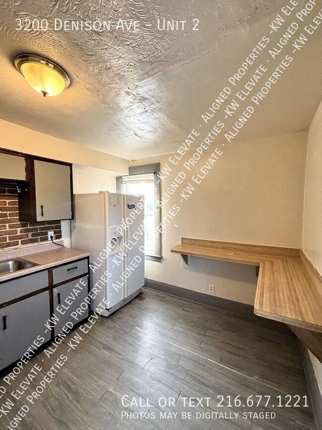 Photo - 3200 Denison Ave Unidad 2