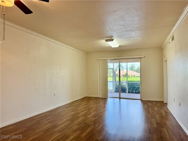 Photo - 8450 Kingbird Loop Unidad 412