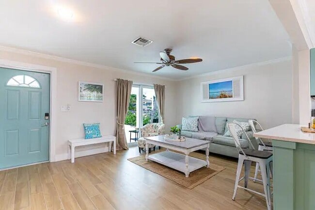 Photo - 1024 S N St