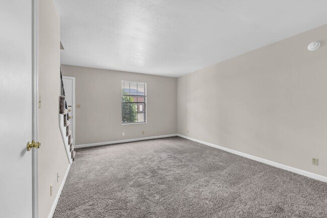 Photo - 379 Peabody Dr Unit 1