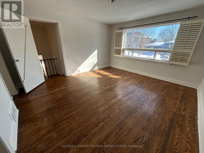 Photo - 294 Betty Ann Dr