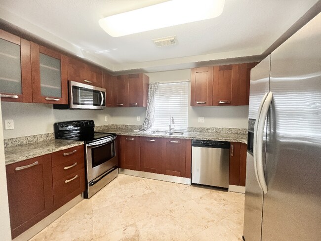 Photo - 1045 SW 9th Ct