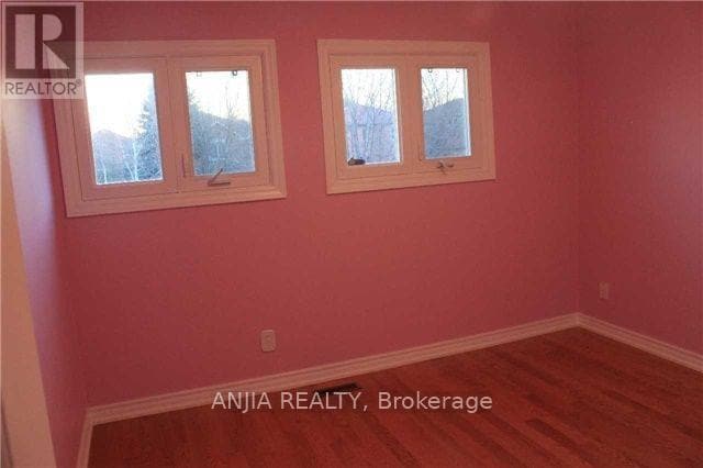 Photo - 51 Topham Crescent