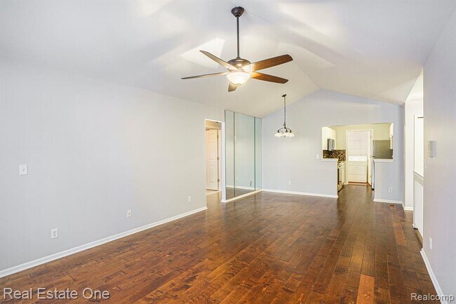 Photo - 44882 Marigold Dr