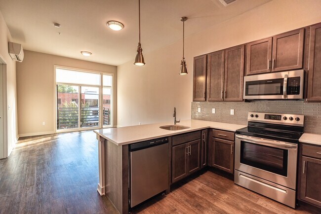 Photo - Valley Grand