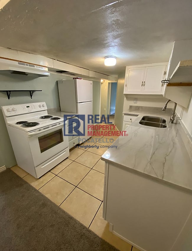 605 S 11th Ave Unidad Downstairs