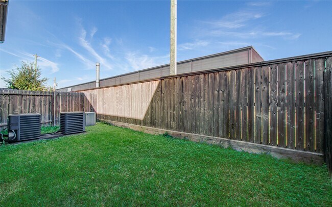 Photo - 10804 Brittmoore Oaks Pl