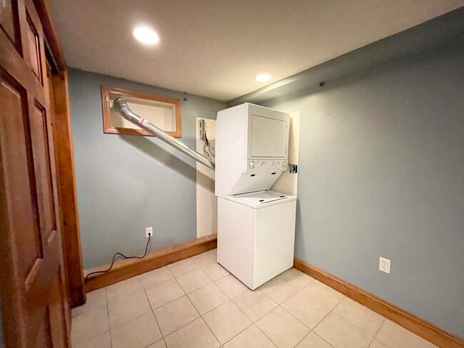 Photo - 241 W 3rd St Unit 2