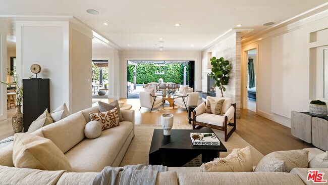 Photo - 720 Amalfi Dr Casa