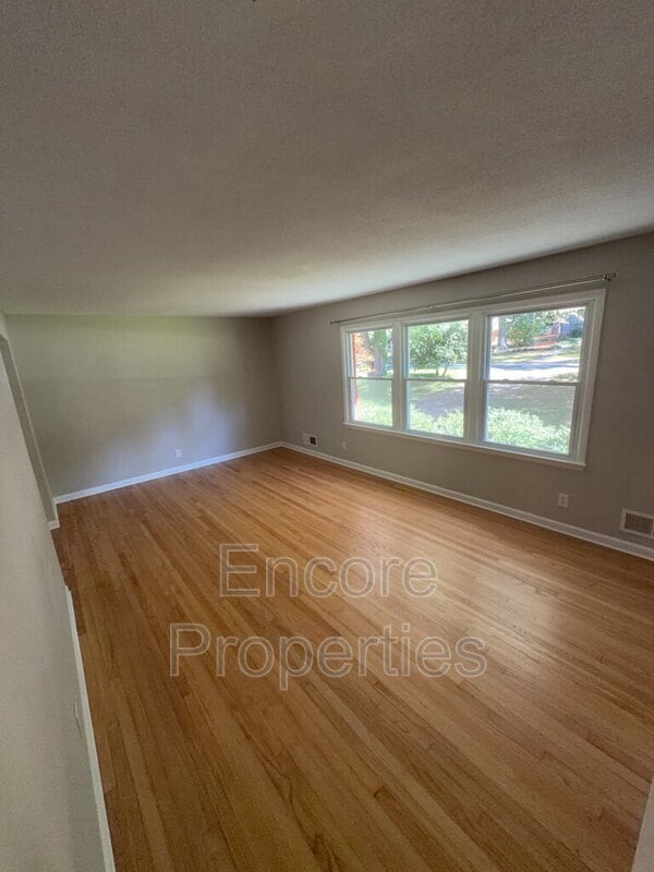 Photo - 814 Pamlico Dr