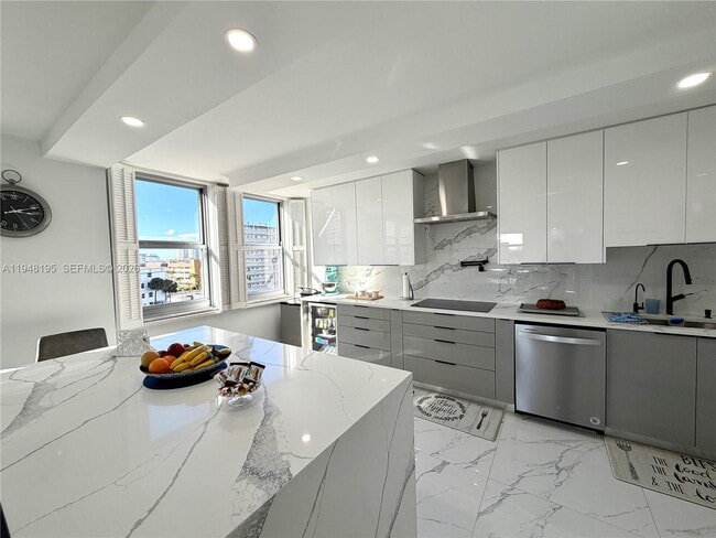 Photo - 1920 S Ocean Dr Unit 5A