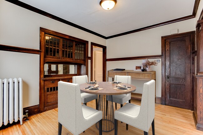 Building Photo - 3029 Holmes Avenue Unit 1